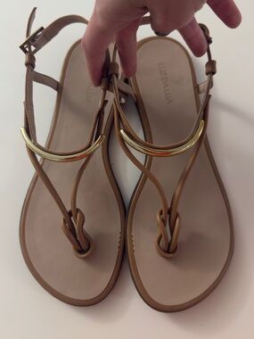 LUZ DA LUA Tan Leather T-Strap Sandals with Gold Accent
